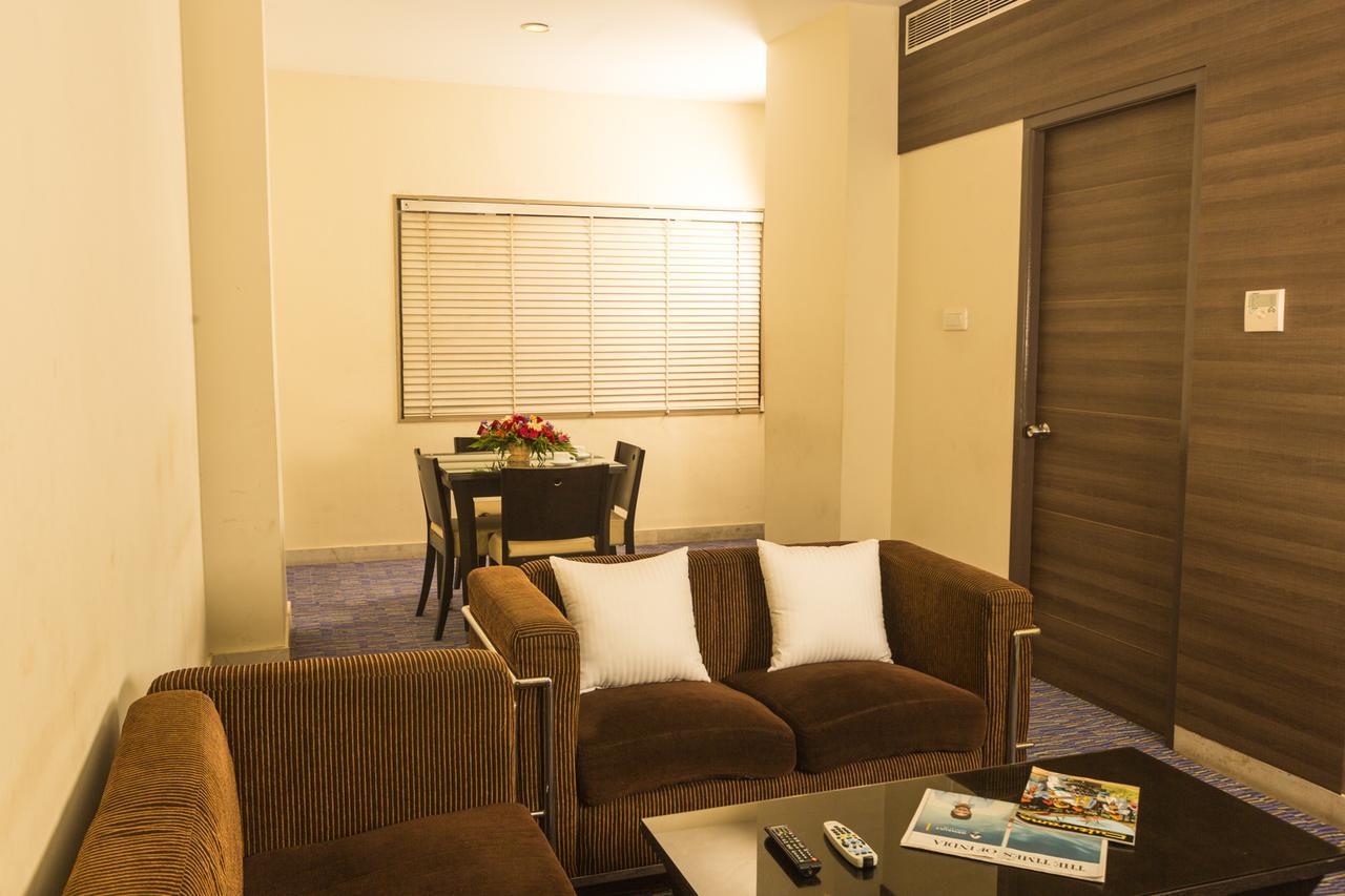 Siesta Star T. Nagar Hotel Csennai Kültér fotó