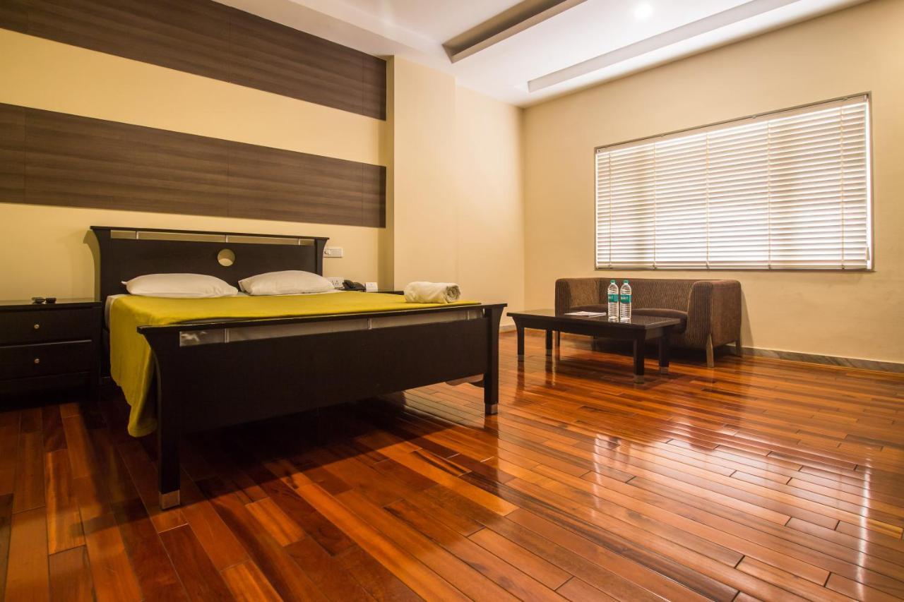 Siesta Star T. Nagar Hotel Csennai Kültér fotó