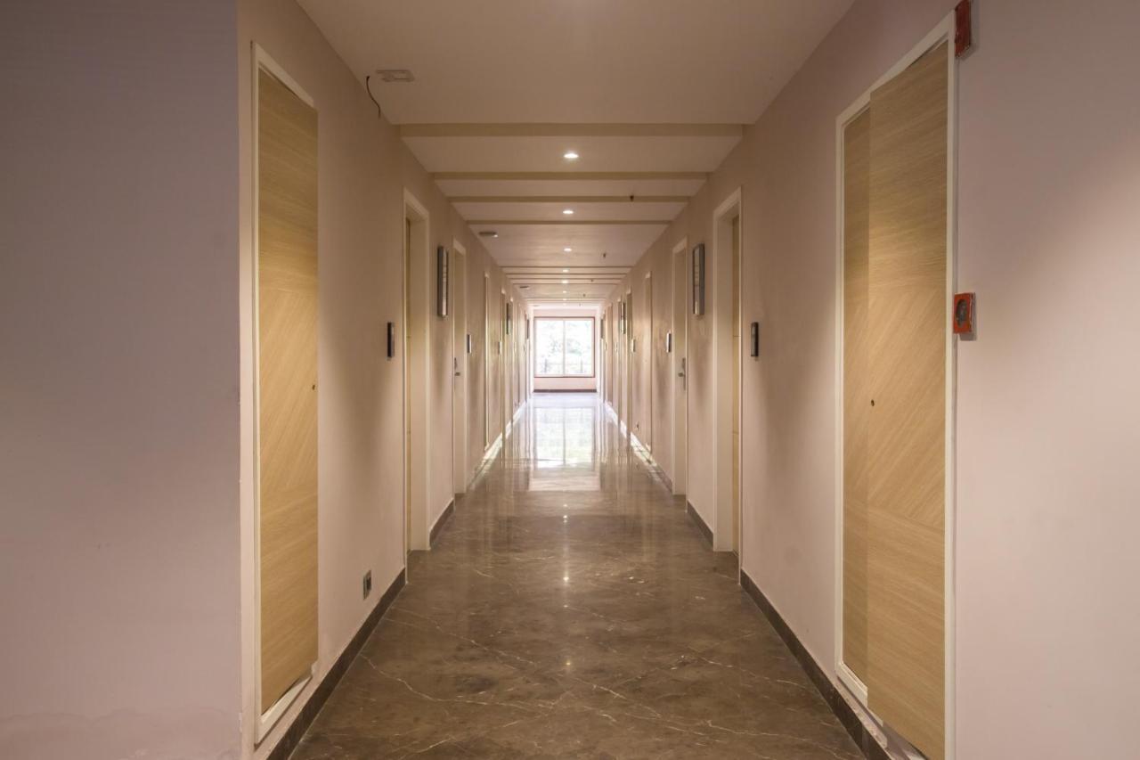 Siesta Star T. Nagar Hotel Csennai Kültér fotó